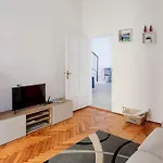 Casa Frankie דירה *